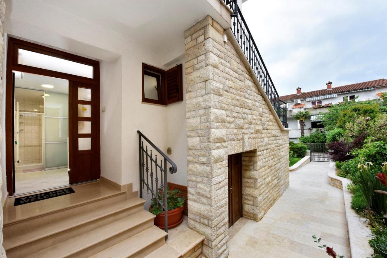 Apartments Lavizatic Poreč Buitenkant foto